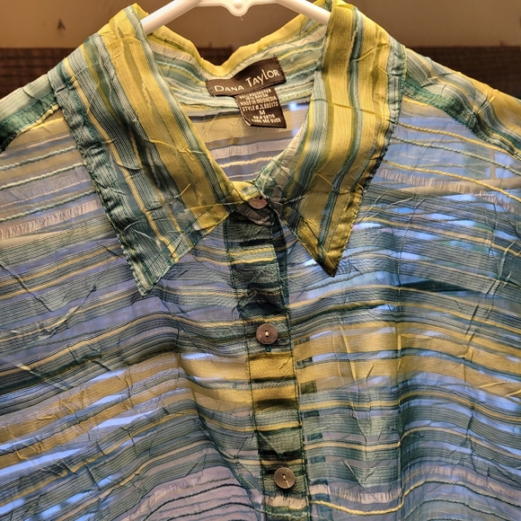 Translucent blouse - Picture 6 of 8